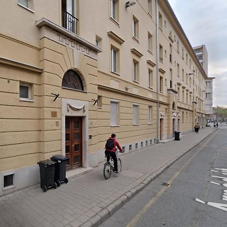 Wiener Garden 40 Gyor Exterior photo